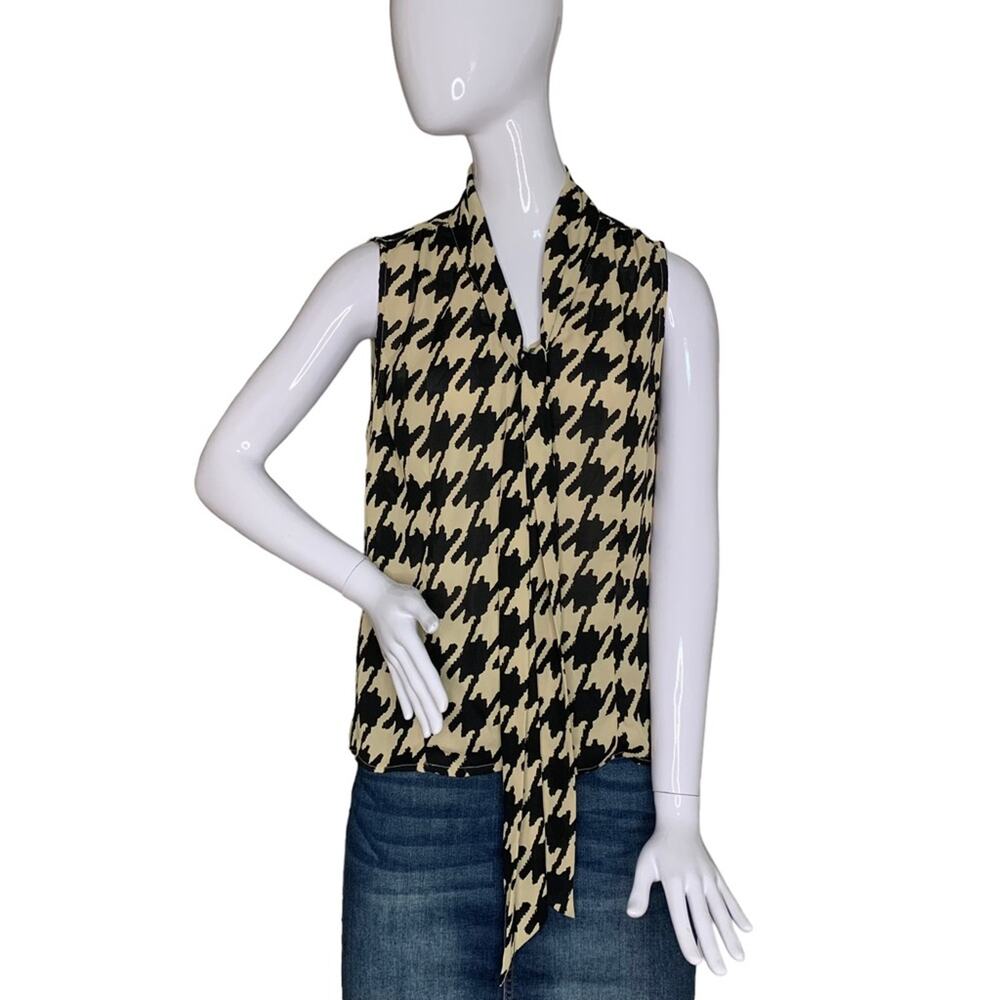 Covington Blouse Button Down Sleeveless Size M Tan and Black Houndstooth Print